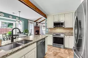 209 Longleaf Rd, Summerville, SC 29486 - Photo 21