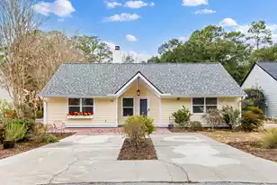 1115 Honeysuckle Ct, Mount Pleasant, SC 29464 - Photo 1