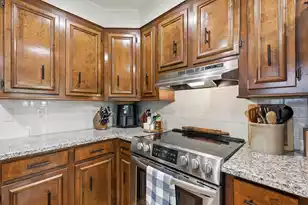 210 Fort St, Summerville, SC 29485 - Photo 9