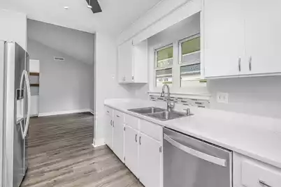 1116 Astor Drive, Mount Pleasant, SC 29464 - Photo 11
