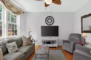 1428 Bloomingdale Ln, Mount Pleasant, SC 29466 - Photo 7