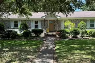 1327 Oceanview Rd, Charleston, SC 29412 - Photo 1