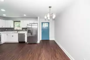 8330 Longridge Rd, North Charleston, SC 29418 - Photo 9
