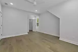 19 Broadway St, Mount Pleasant, SC 29464 - Photo 25