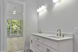 19 Broadway St, Mount Pleasant, SC 29464 - Photo 15