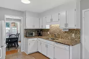 1605 Cullowhee Cir, Mount Pleasant, SC 29464 - Photo 9
