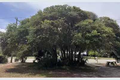 1904 Palmetto Boulevard, Edisto Island, SC 29438 - Photo 29
