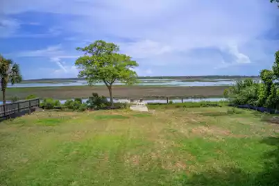 1379 Battalion Drive, Charleston, SC 29412 - Photo 17