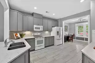 2016 Redback Dr, Summerville, SC 29483 - Photo 11