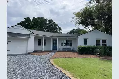 10 William Street, Mount Pleasant, SC 29464 - Photo 1