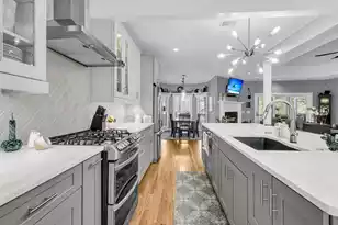 2044 Marsh Flower Ln, Charleston, SC 29414 - Photo 9