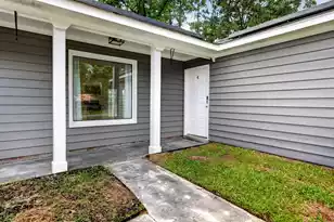 450 Longleaf Dr, Summerville, SC 29483 - Photo 3