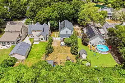 1421 Swamp Fox Lane, Charleston, SC 29412 - Photo 33
