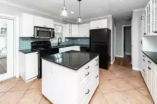 838 Fred St, Charleston, SC 29412 - Photo 9