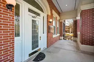 55 Ashley Ave, Charleston, SC 29401 - Photo 3