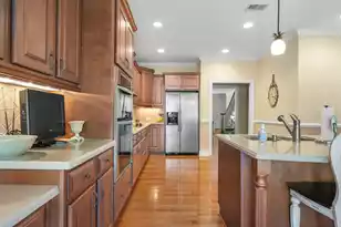 1481 Clancy Rd, Mount Pleasant, SC 29466 - Photo 5