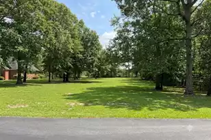 318 Lake Arbu Dr, Manning, SC 29102 - Photo 1