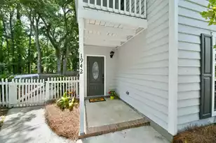 1942 Tison Ln, Mount Pleasant, SC 29464 - Photo 3