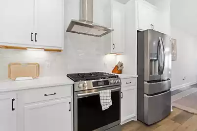 639 Laurel Street N, Summerville, SC 29483 - Photo 7