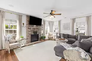 202 Lynx Ln, Summerville, SC 29483 - Photo 3