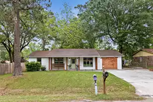 205 Bristow Dr, Summerville, SC 29483 - Photo 3
