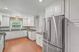 203 Shaftesbury Ln, Summerville, SC 29485 - Photo 15
