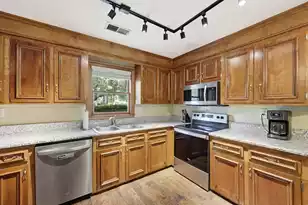 106 Boone Dr, Summerville, SC 29485 - Photo 7