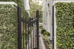 79 King St, Charleston, SC 29401 - Photo 3