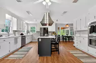 201 Lake Moultrie Dr, Bonneau, SC 29431 - Photo 33