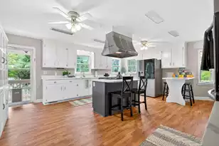 201 Lake Moultrie Dr, Bonneau, SC 29431 - Photo 35