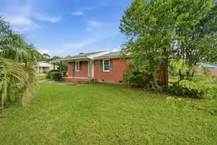 1828 Dellwood Dr, Orangeburg, SC 29115 - Photo 3