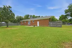 102 Washington Dr, Ladson, SC 29456 - Photo 1