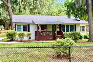 2420 Pine Ct, Beaufort, SC 29902 - Photo 1