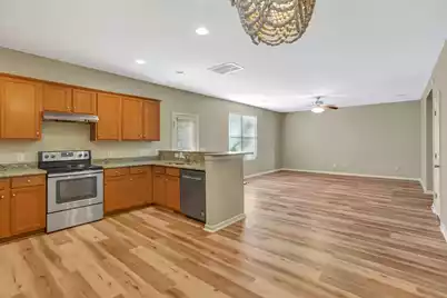 1313 Merchant Court, Mount Pleasant, SC 29466 - Photo 9