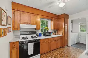 7 Poplar St, Charleston, SC 29403 - Photo 9