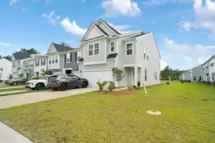 765 Trotters Ln, Moncks Corner, SC 29461 - Photo 3
