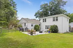 1126 Pleasant Pines Rd, Mount Pleasant, SC 29464 - Photo 13