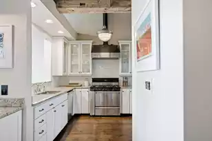 517 King St #8, Charleston, SC 29403 - Photo 5