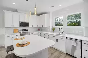 2016 Comstock Ave, North Charleston, SC 29405 - Photo 9