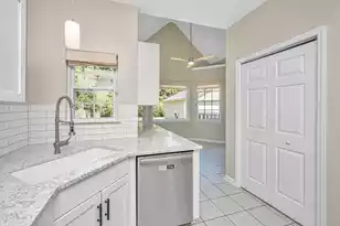 1423 Swamp Fox Ln, Charleston, SC 29412 - Photo 3