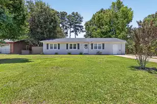 309 Logan Dr, Summerville, SC 29483 - Photo 1