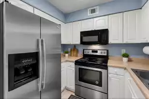 118 Luden Dr #B, Summerville, SC 29483 - Photo 5
