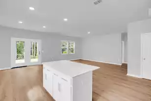 810 Meadowbrook Ln, Summerville, SC 29486 - Photo 7