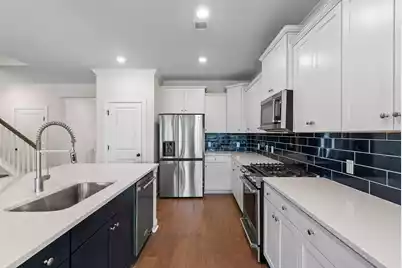 184 Whaler Avenue, Summerville, SC 29486 - Photo 3