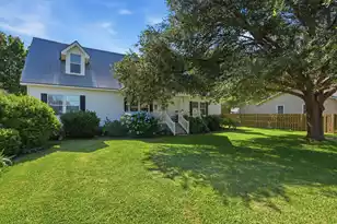 116 Sparrow St, Bonneau, SC 29431 - Photo 3