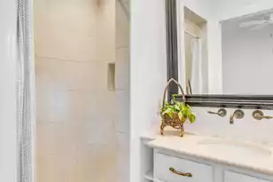 16 Logan St, Charleston, SC 29401 - Photo 27