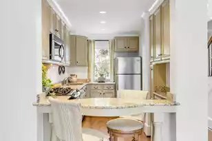 16 Logan St, Charleston, SC 29401 - Photo 13