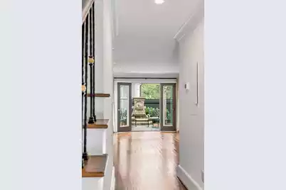 16 Logan Street #B, Charleston, SC 29401 - Photo 9