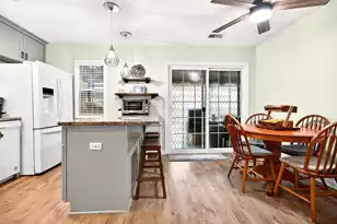 300 Yellow Hawthorn Cir, Summerville, SC 29483 - Photo 15