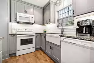 300 Yellow Hawthorn Cir, Summerville, SC 29483 - Photo 21